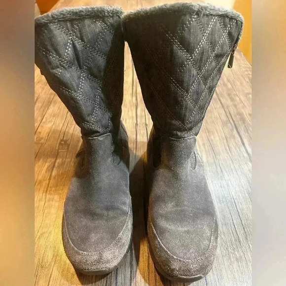 Lands' End All Weather Winter Quilted Side Zip Boots size 8D - Picture 2 of 7